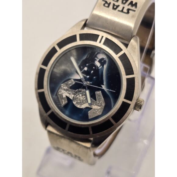 Limited Edition Fossil LI-1625 STARWARS Darth Vader Men's Silver Watch. #4930 - Picture 3 of 9
